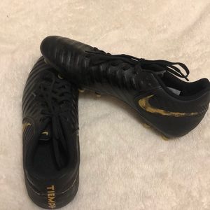 Nike Kids Legend 7 Club FG Black/Gold Youth Cleats